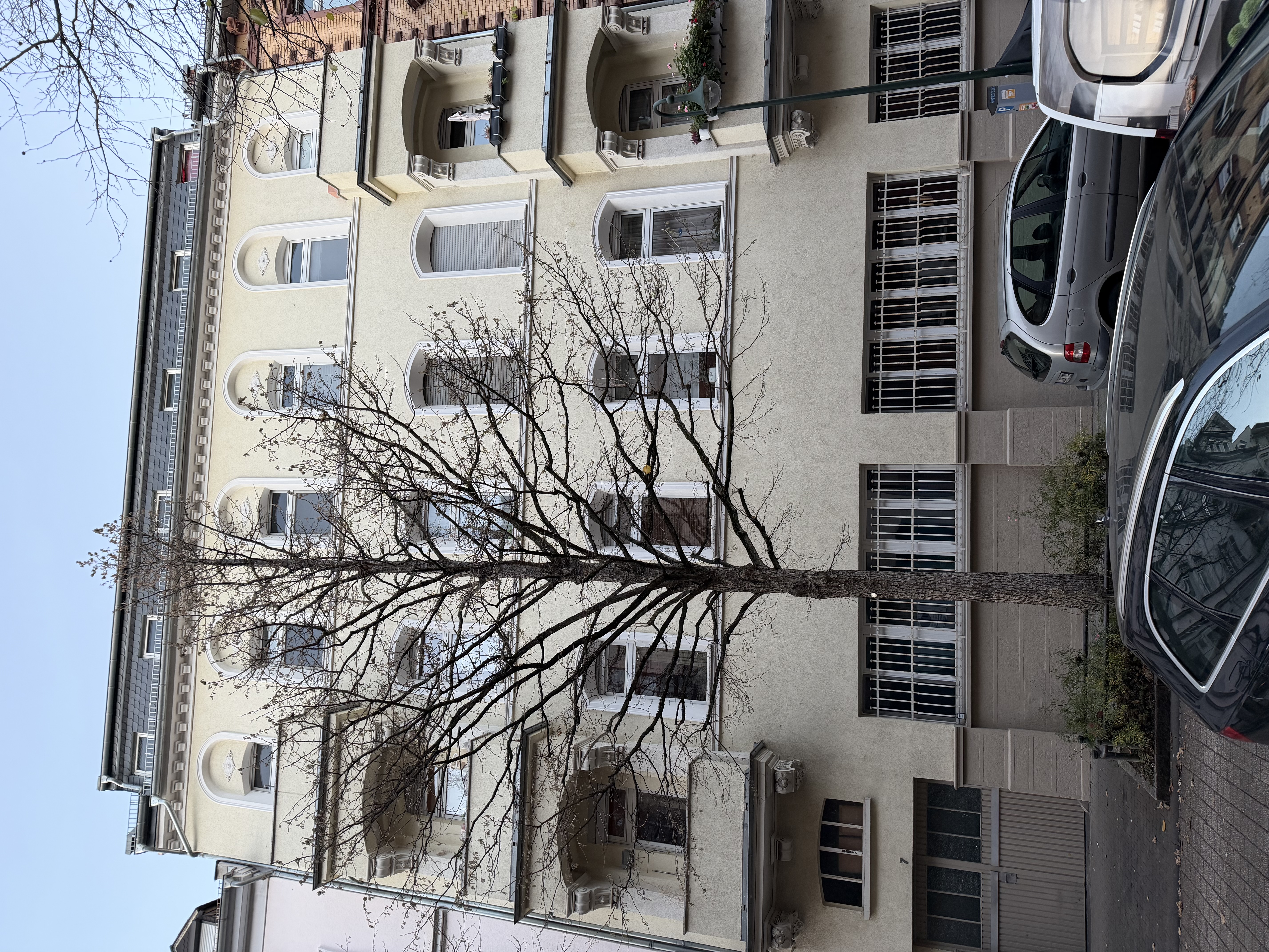 Hausansicht von der Straße